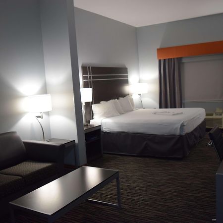 Best Western Elkhart Inn & Suites Bagian luar foto