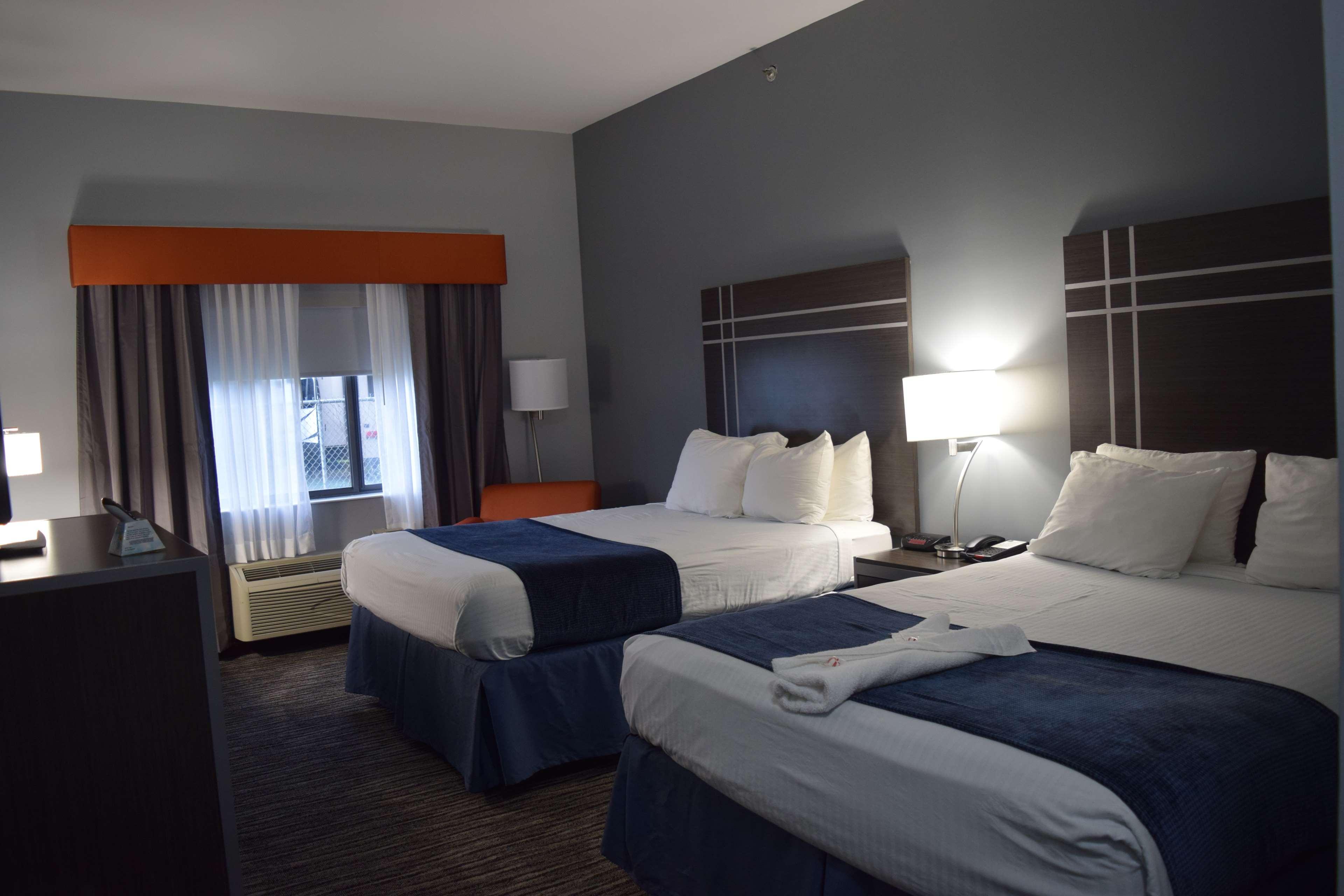 Best Western Elkhart Inn & Suites Bagian luar foto