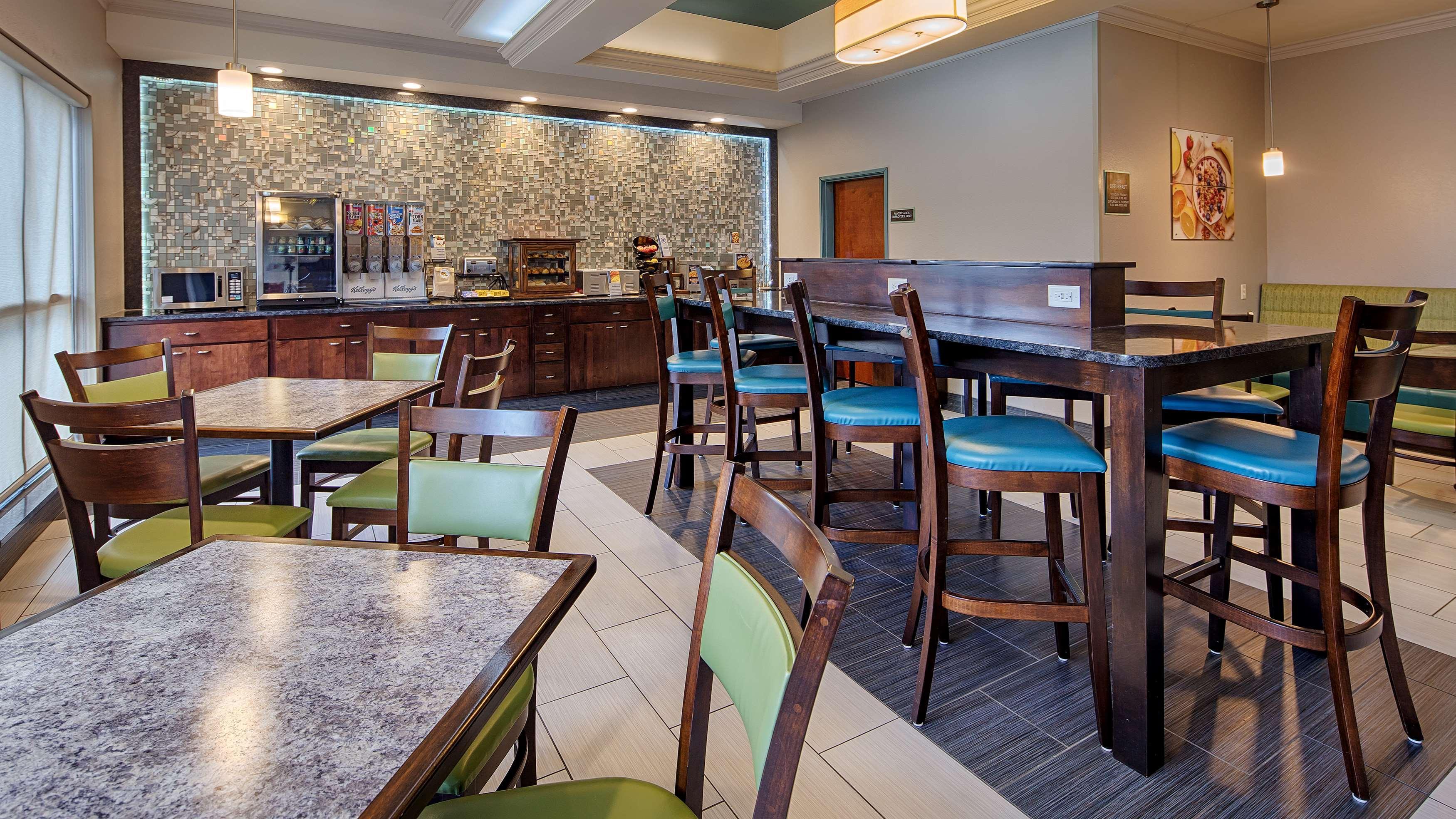 Best Western Elkhart Inn & Suites Bagian luar foto