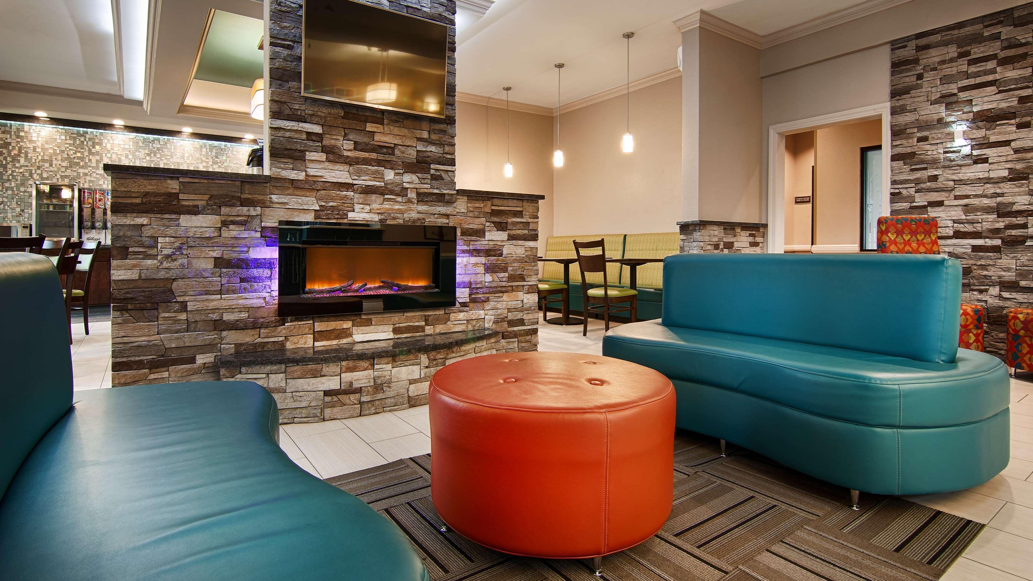 Best Western Elkhart Inn & Suites Bagian luar foto