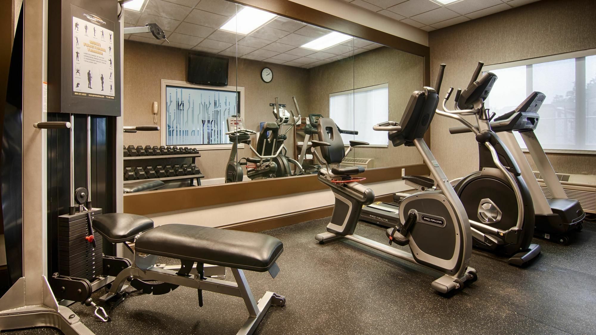 Best Western Elkhart Inn & Suites Bagian luar foto